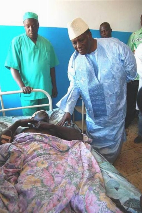 Un véhicule du cortège d`Ado fait plusieurs tonneaux : 6 blessés